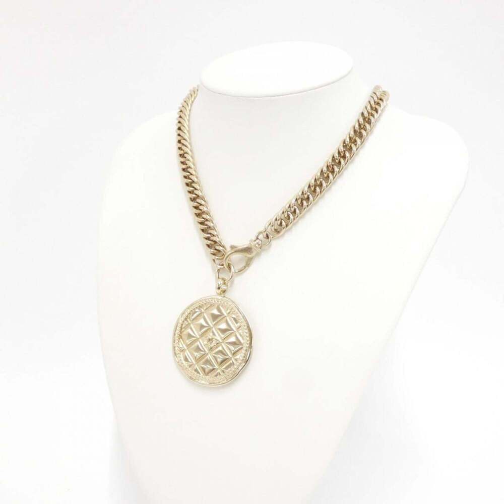 CHANEL Authentic Gold Necklace - Picture 4 of 4